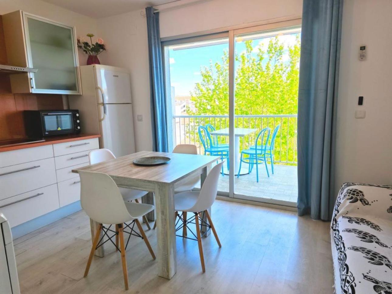 Apartamento Dinasty Емпуриабрава Екстериор снимка