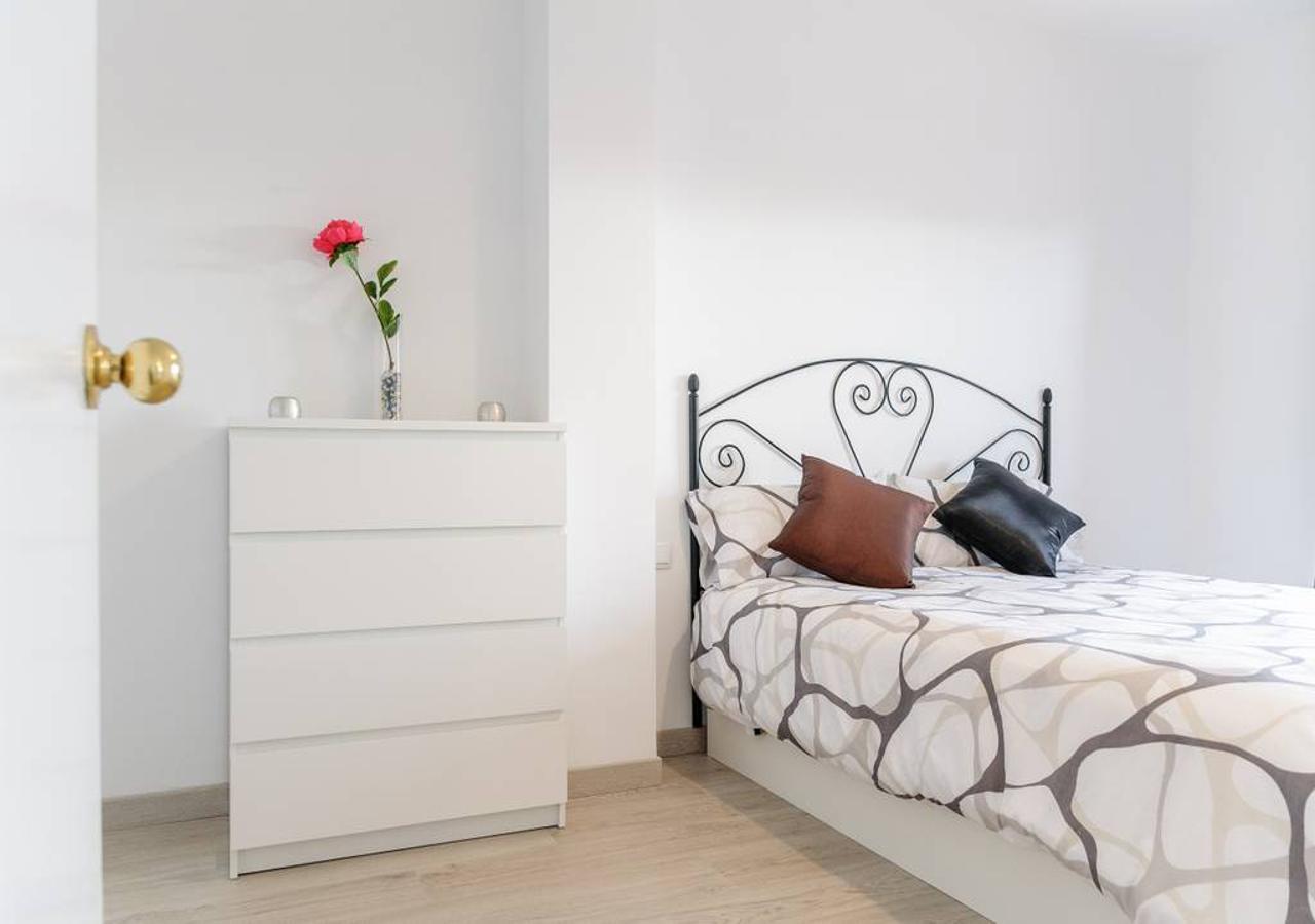 Apartamento Dinasty Емпуриабрава Екстериор снимка